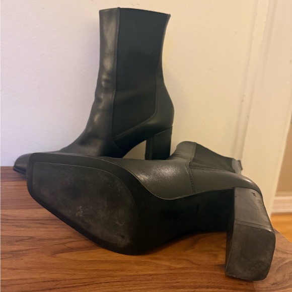 Black leather ankle boots - Picture 6 of 8